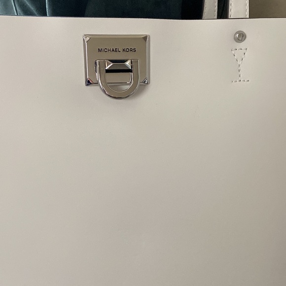 Michael Korse large Manhattan studded tote bag - Picture 3 of 8